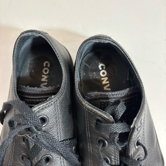 Converse all star black leather low top lace up shoes in‎ size 7 women’s - Picture 8 of 12